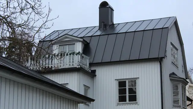 Färdigt bandtäckt plåttak
